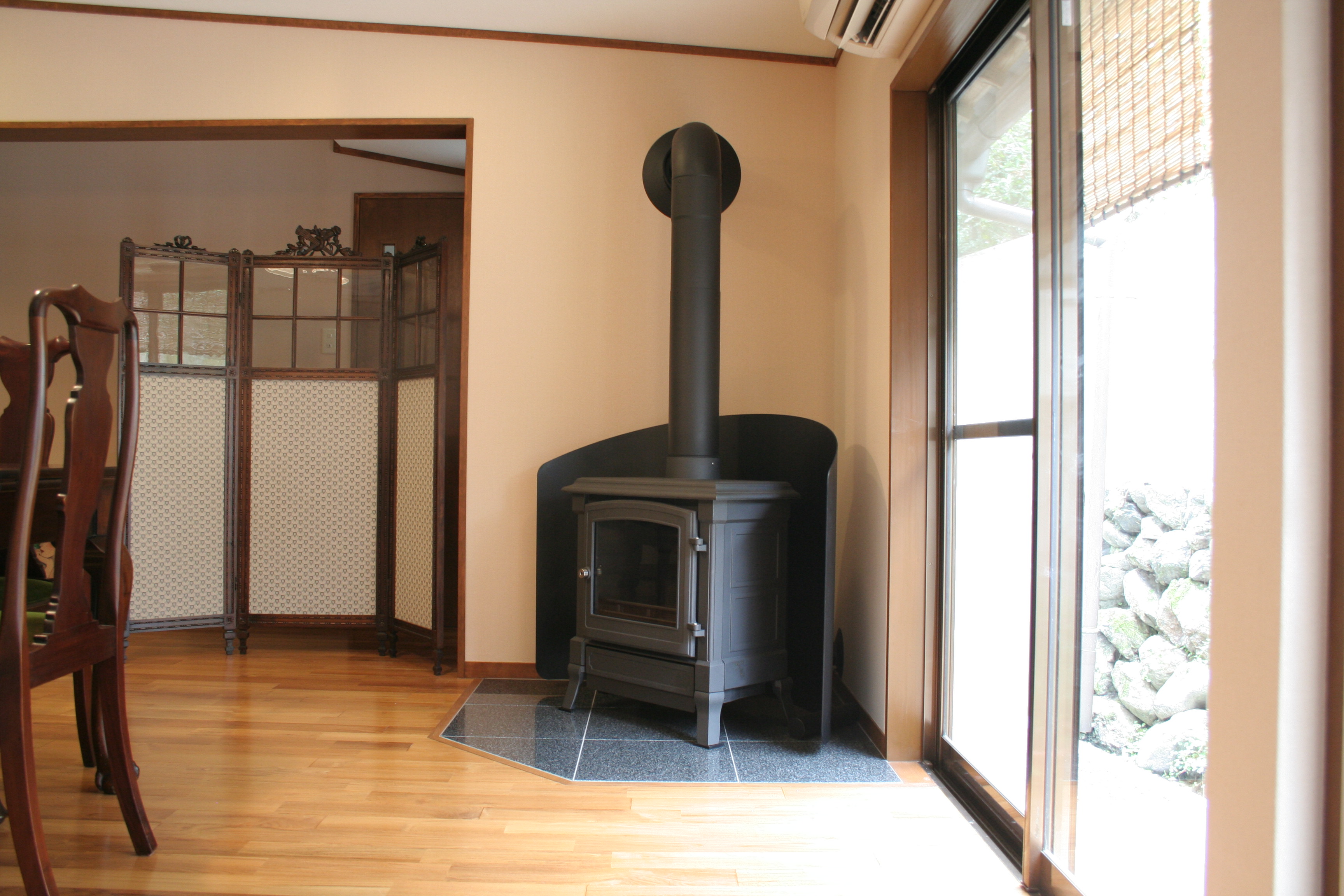 薪ストーブ - Wood-burning stove - JapaneseClass.jp